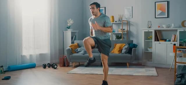 Dlaczego rozgrzewka jest kluczowa przed treningiem: poznaj jej korzyści