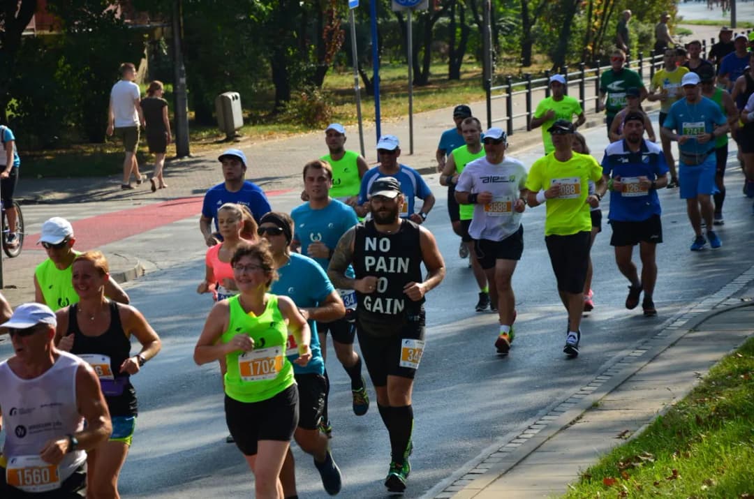 Pierwszy maraton jaki czas? Oczekiwania i realia dla początkujących